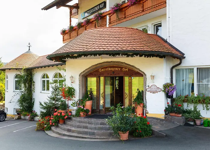 Sattelbogener Hof