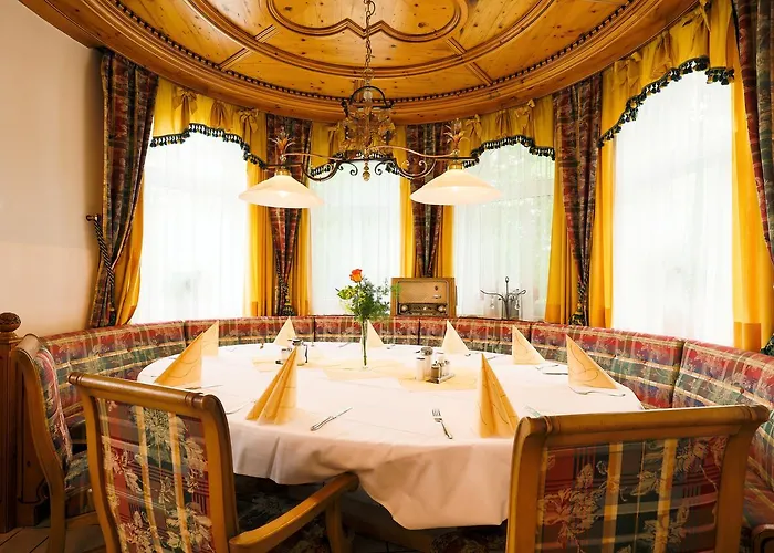 Sattelbogener Hof 3*