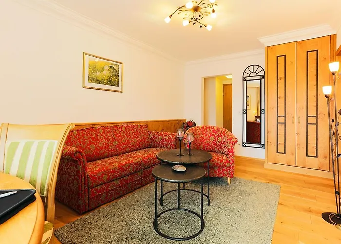 Sattelbogener Hof 3*