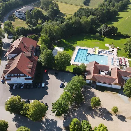 Sattelbogener Hof Hotel 3*