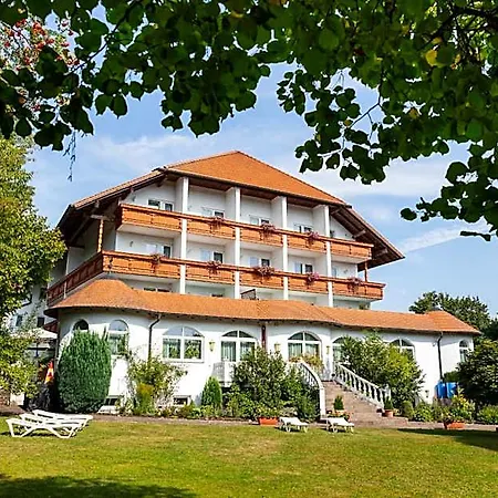Sattelbogener Hof 3* Traitsching