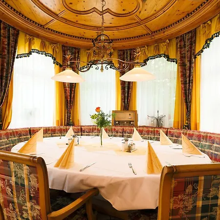 Sattelbogener Hof 3*
