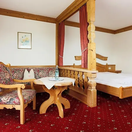 Sattelbogener Hof 3* Traitsching