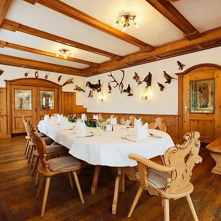 Hotel Sattelbogener Hof 3*