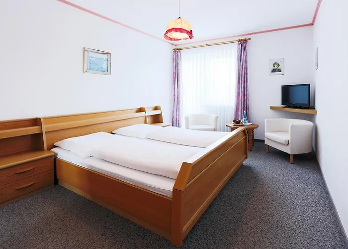 Отель Sattelbogener Hof 3*