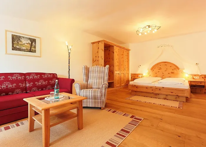Sattelbogener Hof Отель 3*